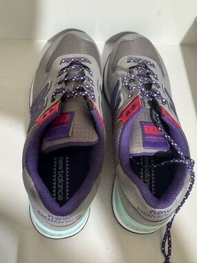 New Balance Women's Gray & Purple Athletic Sneakers with Mint Heel Accent